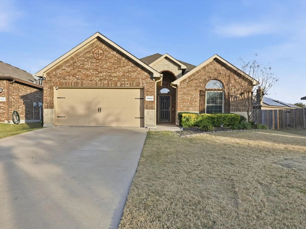 11056 Erinmoor Trail, Fort Worth