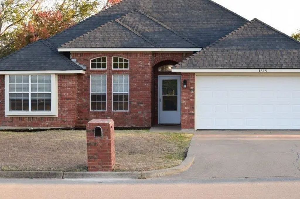 1519 Misty Meadow Drive, Granbury