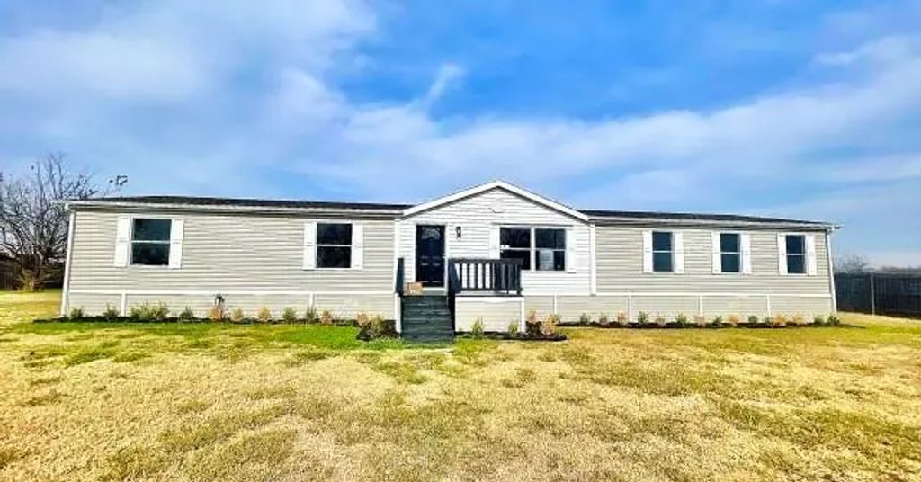 3600 County Road 911, Joshua