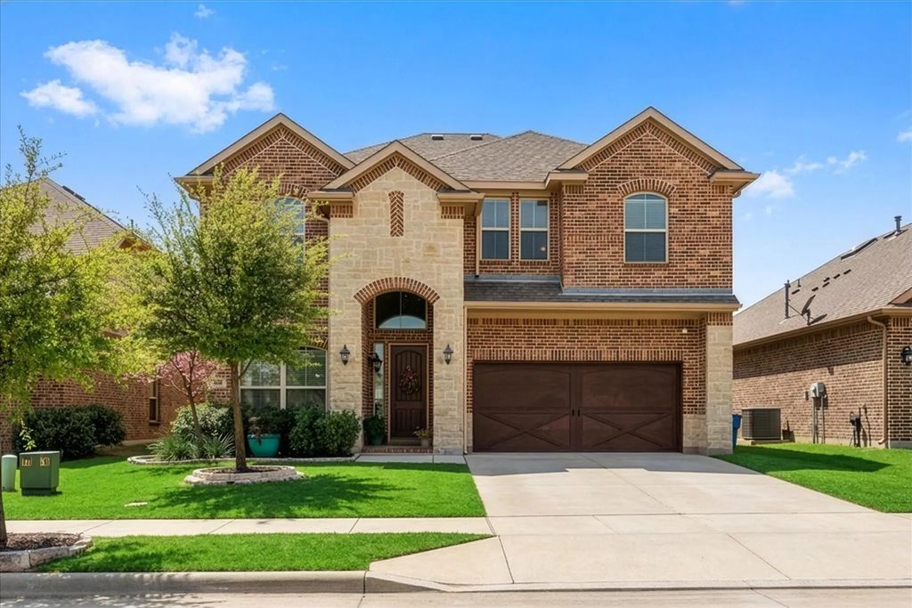 209 Mineral Point Drive, Aledo