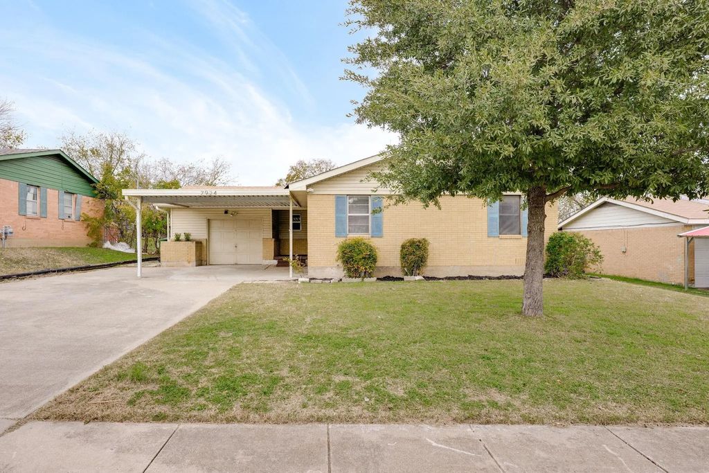 7924 Chaparral Drive, White Settlement