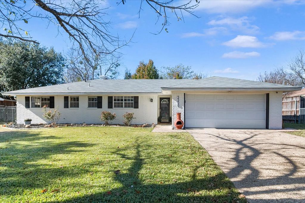 3300 Purdue Drive, Corsicana