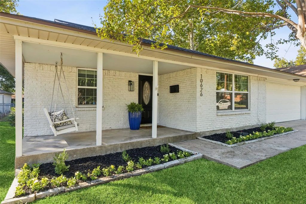 10626 Larchfield Lane, Dallas