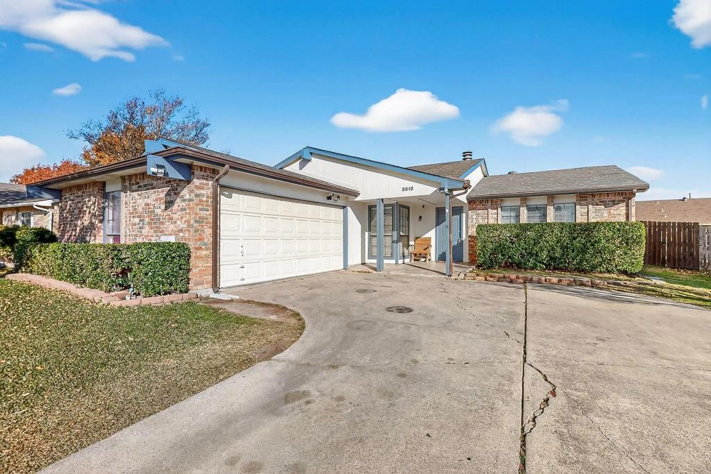 5613 Powers Street, The Colony