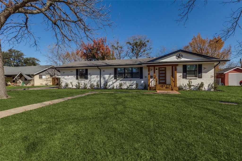 418 Bowie Street, Forney