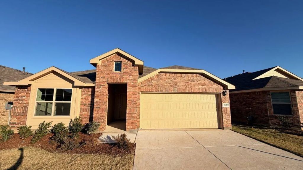8508 Hollymead Lane, Fort Worth