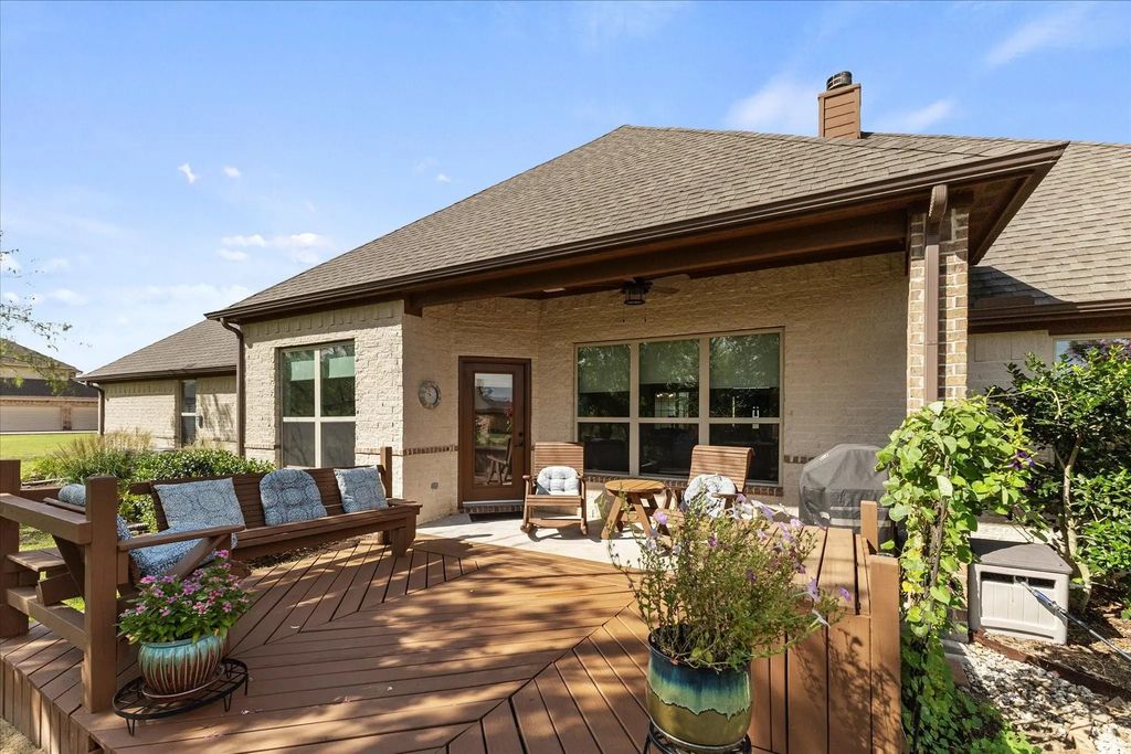 157 Eagle Pass, Royse City