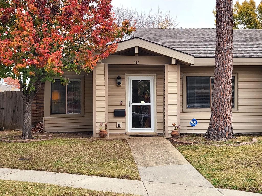 517 Harvest Hill Street, Lewisville