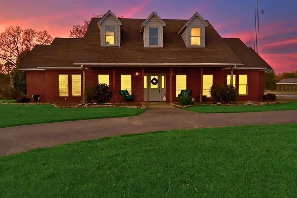 373 Cr 2724, Mineola