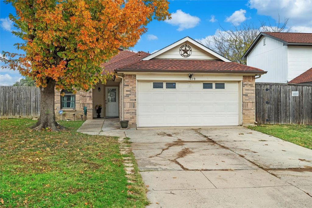 1419 Woodfern Drive, Arlington