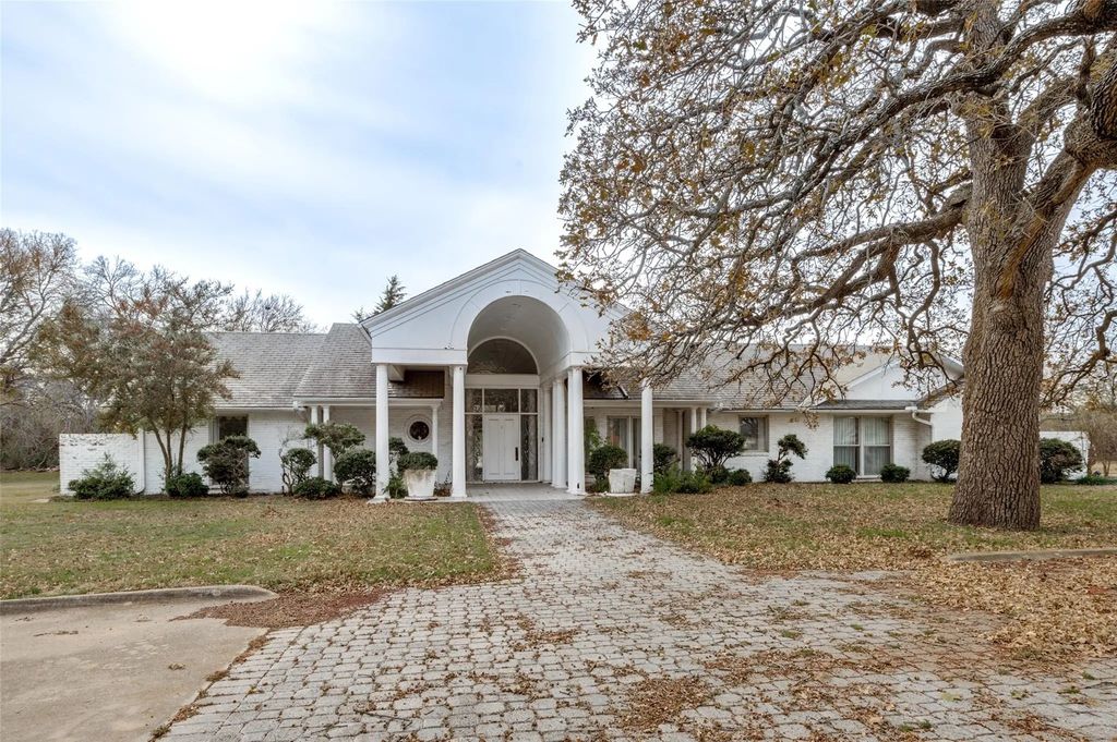 8400 Cardinal Lane, North Richland Hills