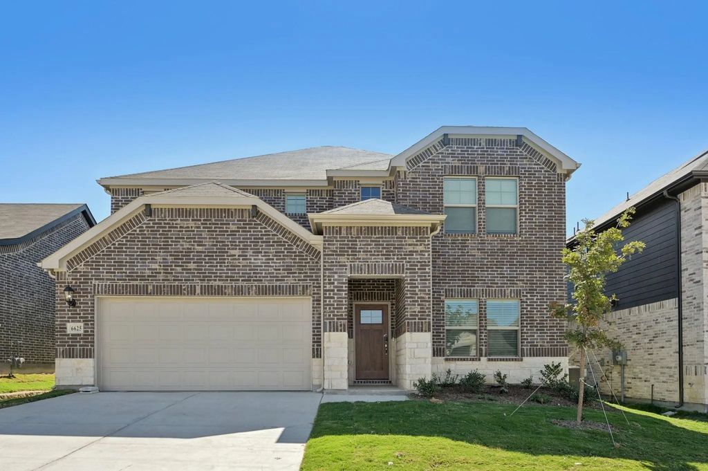 6625 Valley Lake Lane, Fort Worth