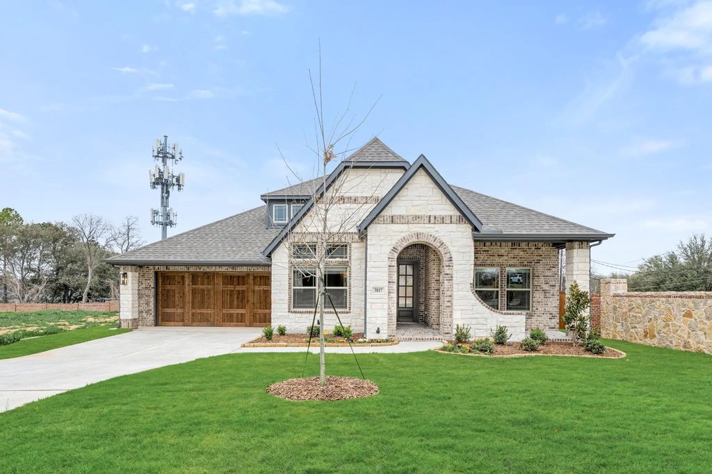 3817 Grace Park Lane, Bedford