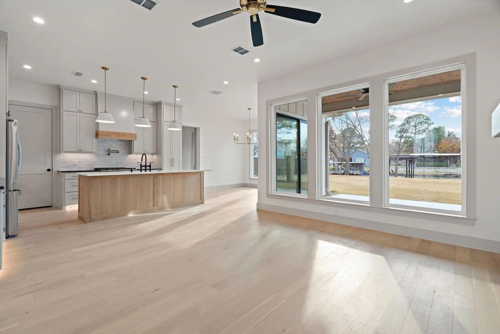 3812 E Port Ridglea Court, Granbury