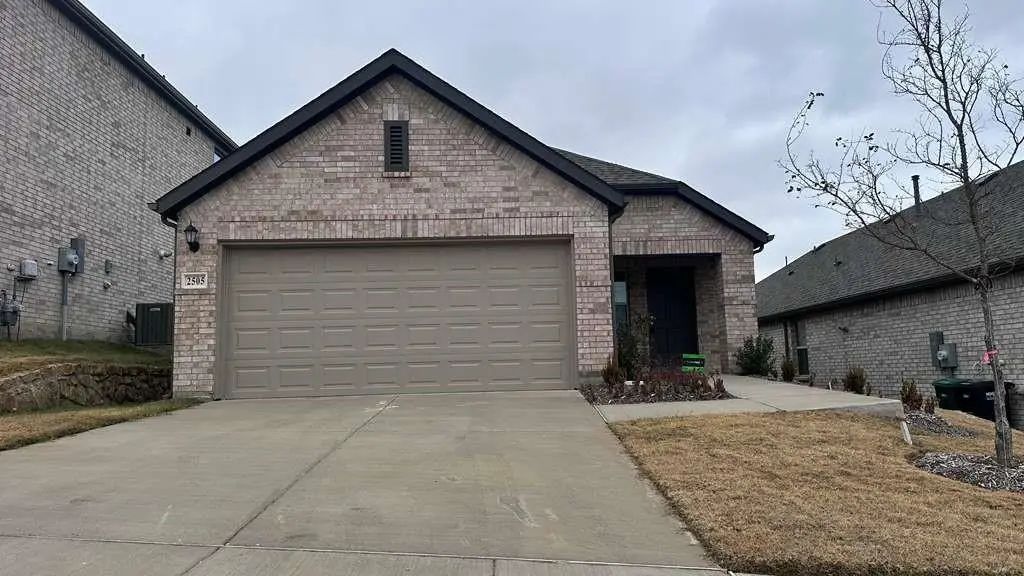 2505 Mcnally Drive, Mesquite