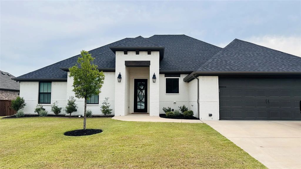 3021 Nob Hill Drive, Burleson