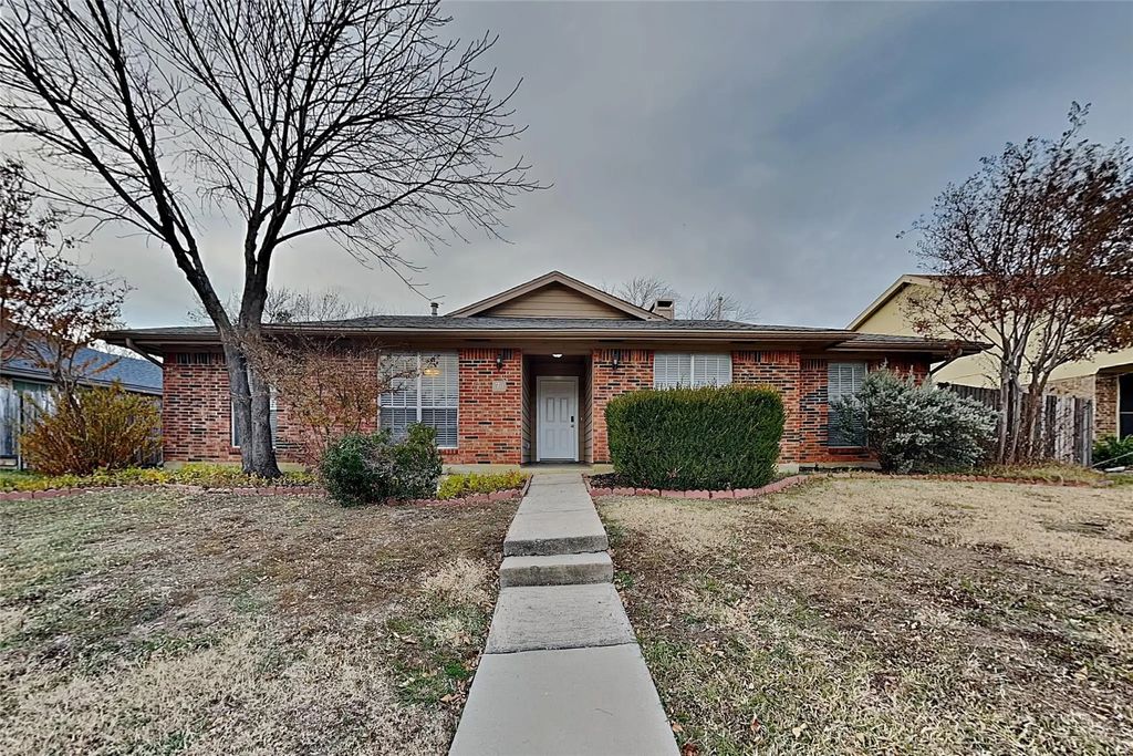 1711 Elizabeth Drive, Carrollton