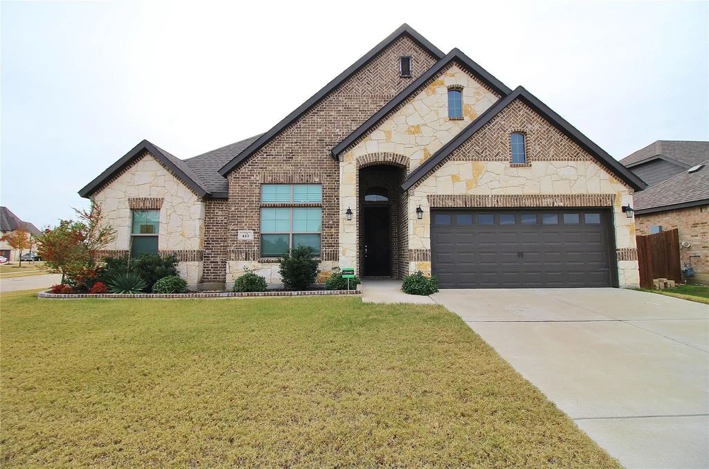412 Abbott Lane, Waxahachie