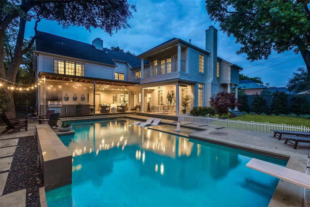 7712 Southwestern Boulevard, Dallas