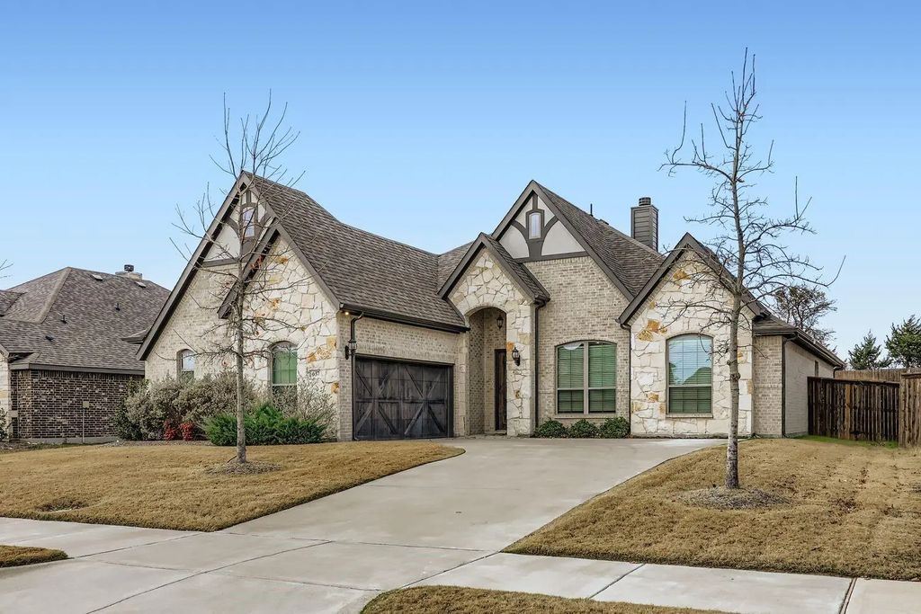 637 Summer Grove Drive, Midlothian