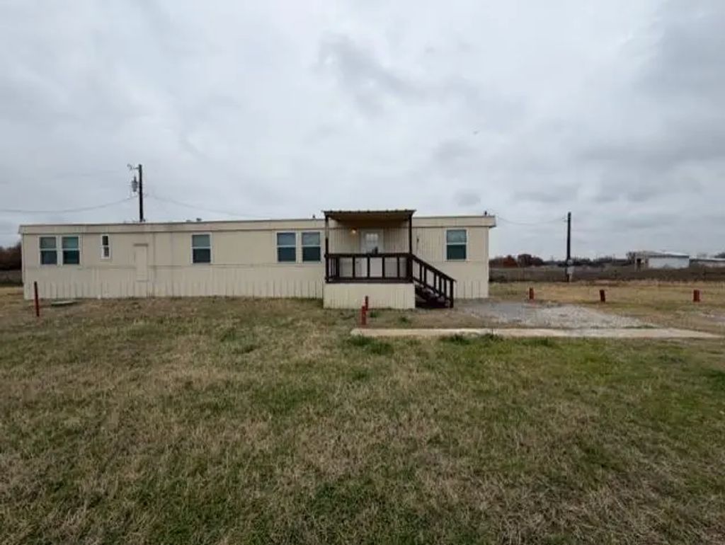 1811 Highland Circle, Springtown