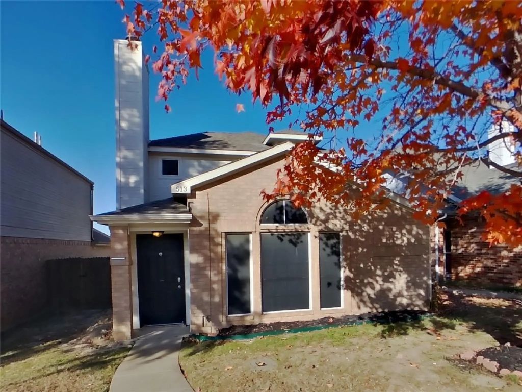 513 Valley View Drive, Lewisville
