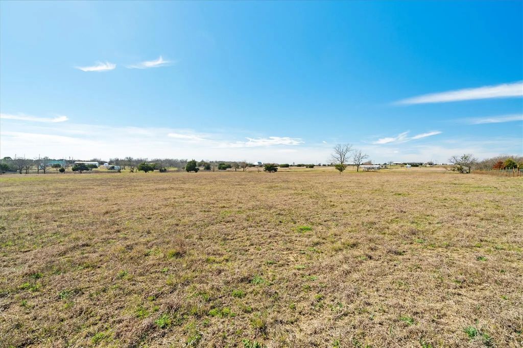 1625 County Road 1224, Cleburne
