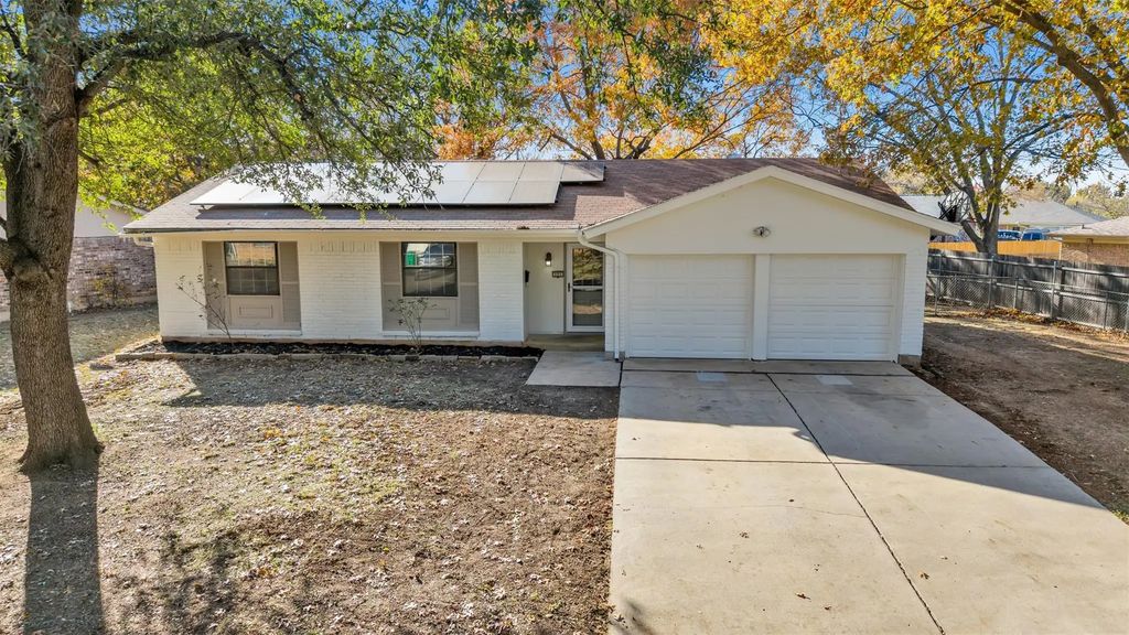 121 Quail Creek Drive, Crowley