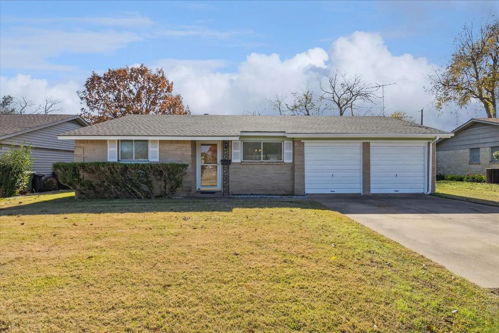 108 Donald Drive, Hurst