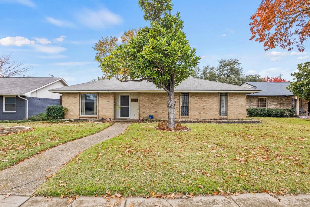 3045 Lockmoor Lane, Dallas