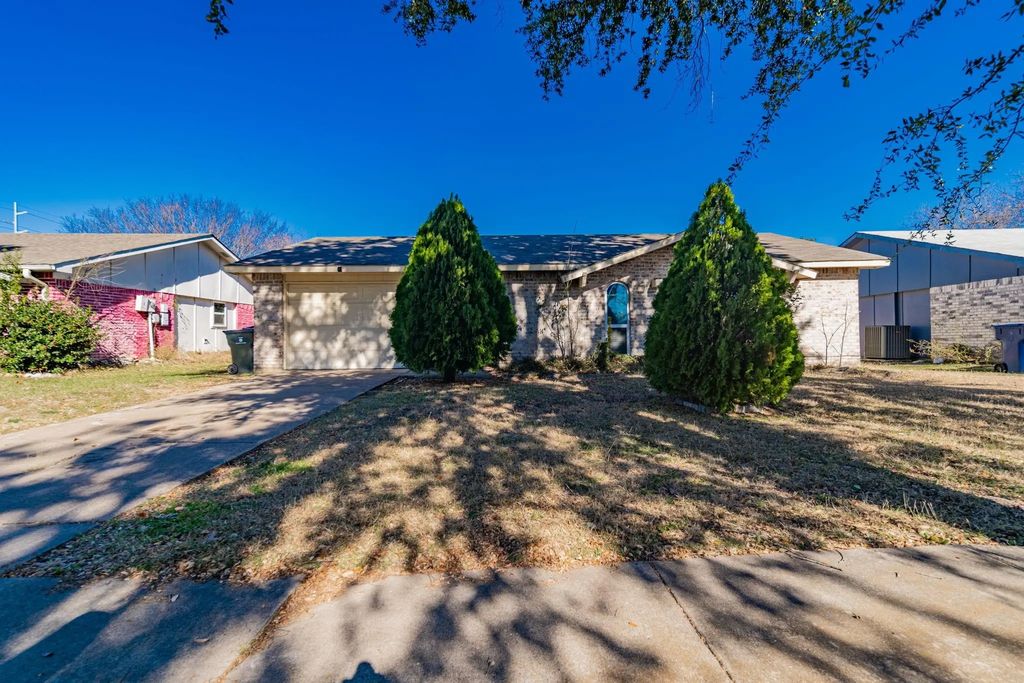 1409 Meridian Way, Garland