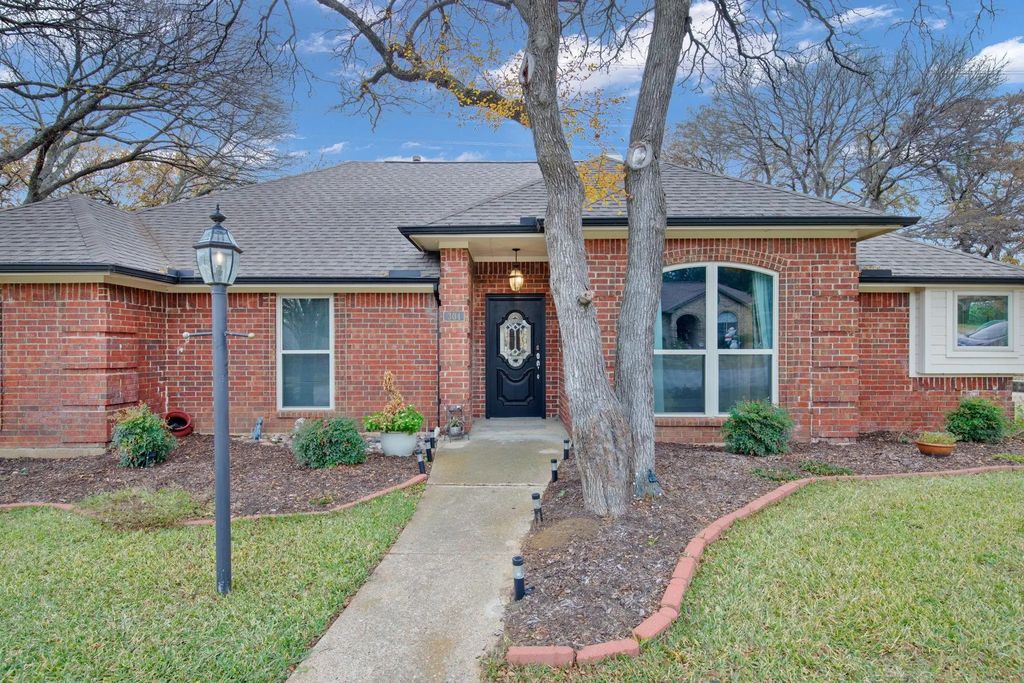 304 Whittier Street, Highland Village