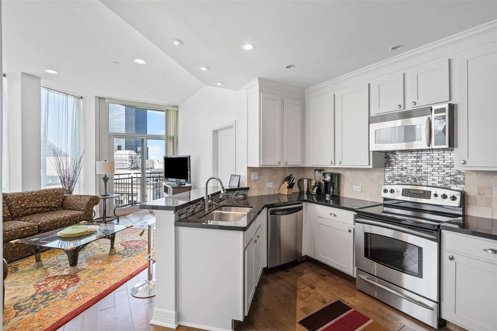 500 Throckmorton Street 903, Fort Worth