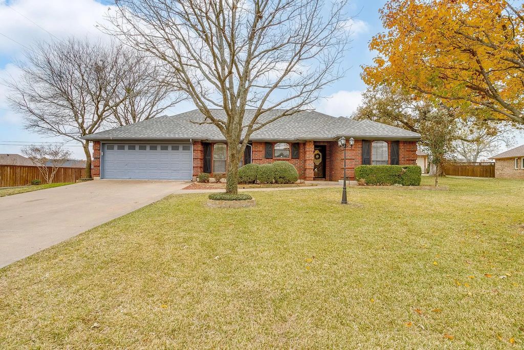 908 Country Club Drive, Joshua