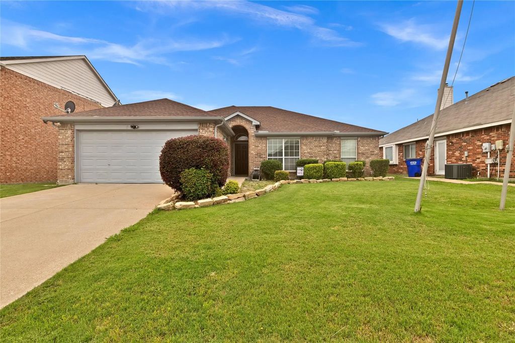 104 Painted Trail, Forney