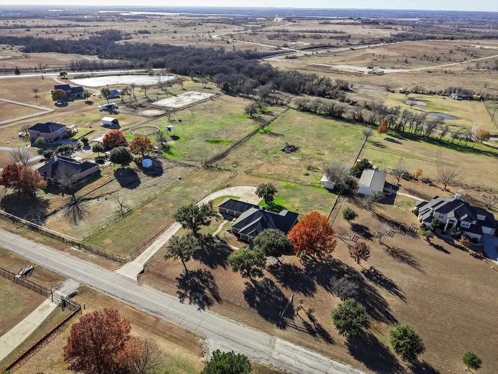 14617 Meadowland Circle, Newark