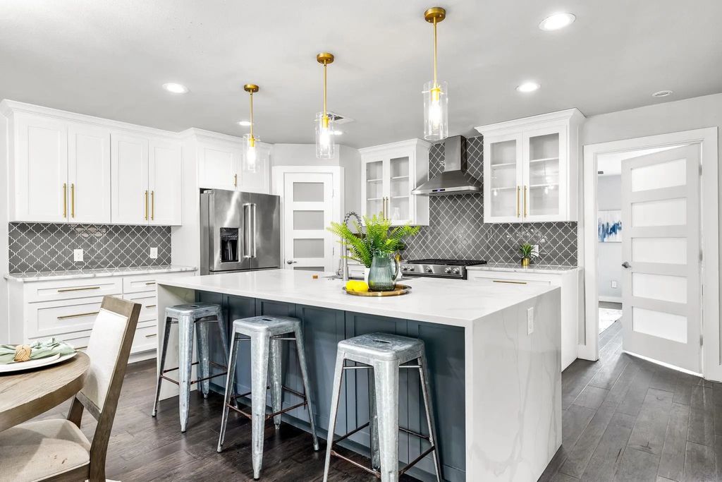 8911 Diceman Drive, Dallas