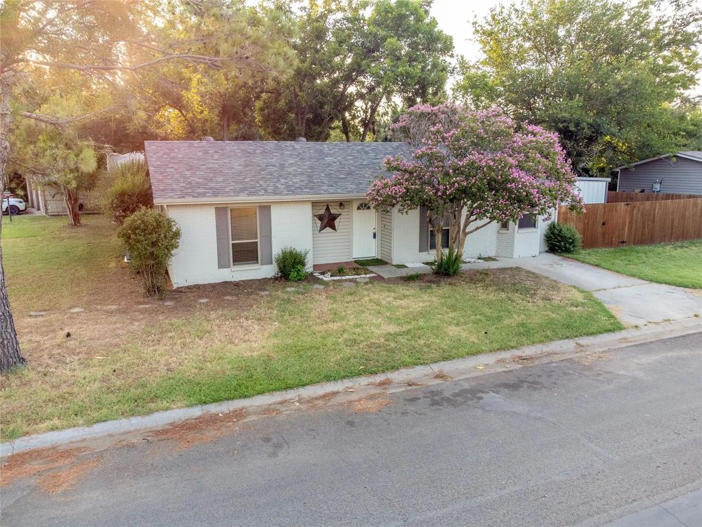 1717 Meadow Oak Street, Denton