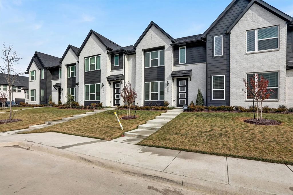 2549 Huxley Mews, Allen
