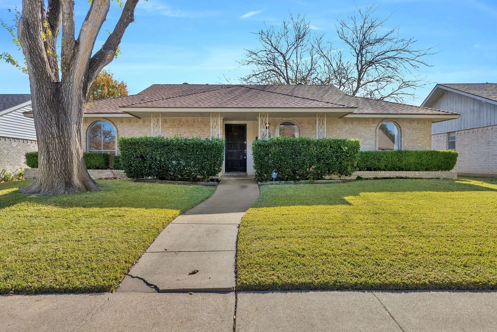 3210 Russwood Lane, Garland