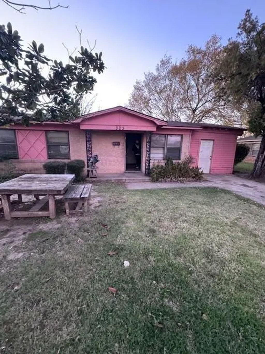 323 Satinwood Drive, Dallas