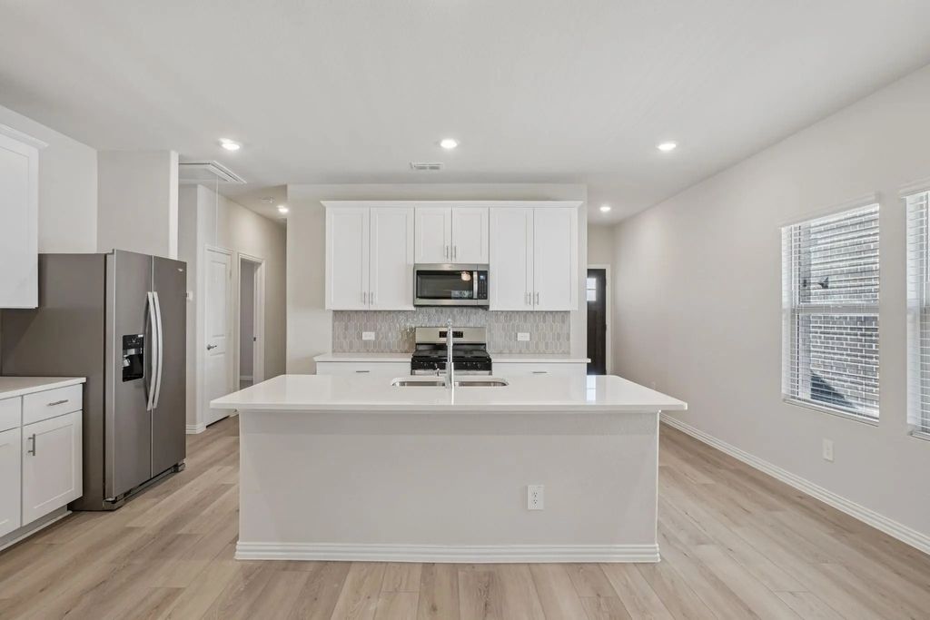 710 Leavenworth Drive, Princeton
