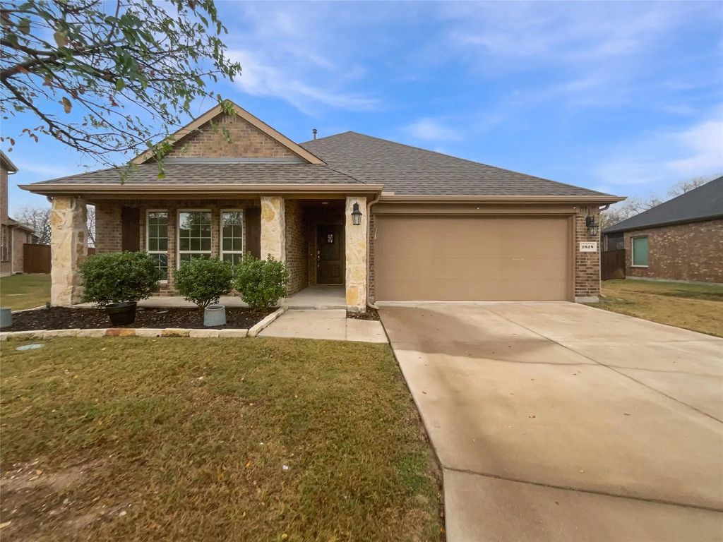 1828 Abigail Lane, Anna