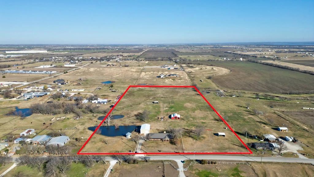 3884 Lois Road E, Sanger