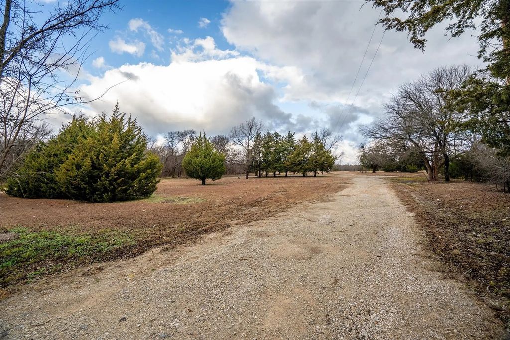 8389 County Road 502, Blue Ridge