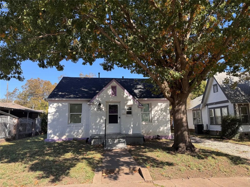 2547 Sharon Street, Dallas