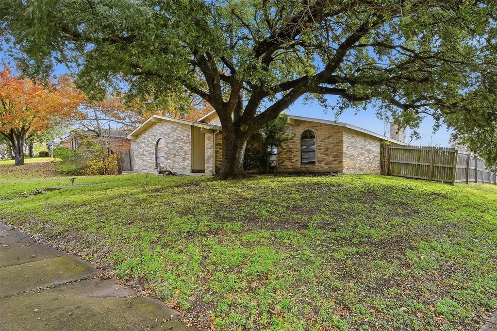 3102 Overglen Drive, Garland