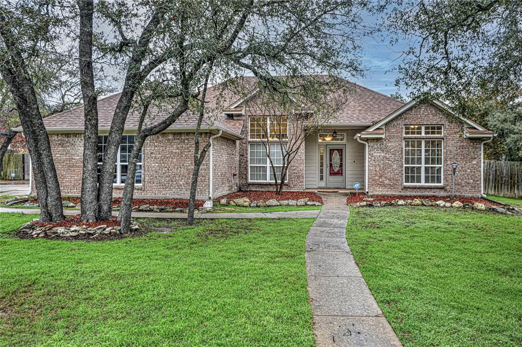 4 Sobrante Road, Belton