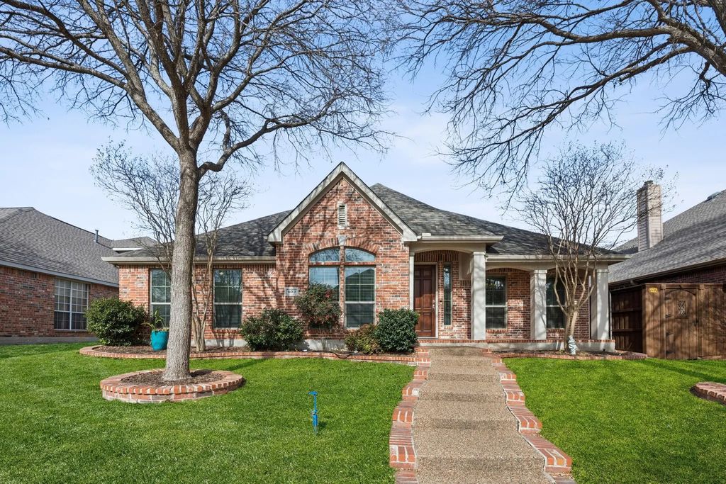 409 Fox Trail, Allen