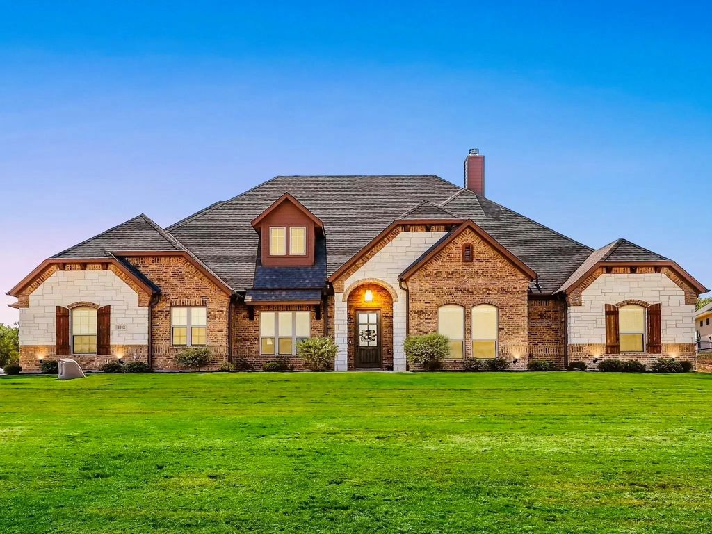 1012 Alicia Court, Weatherford